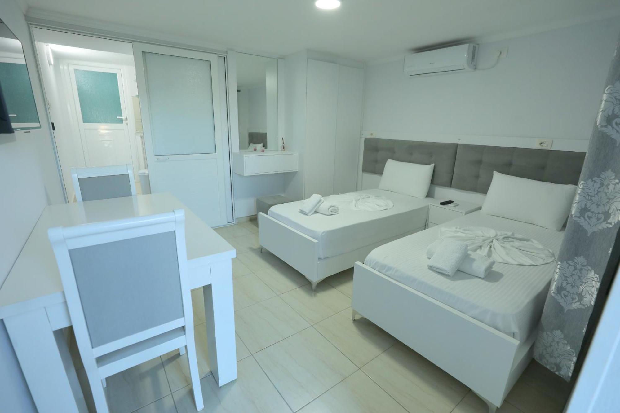 Villa Kevin'S Sarande Ngoại thất bức ảnh