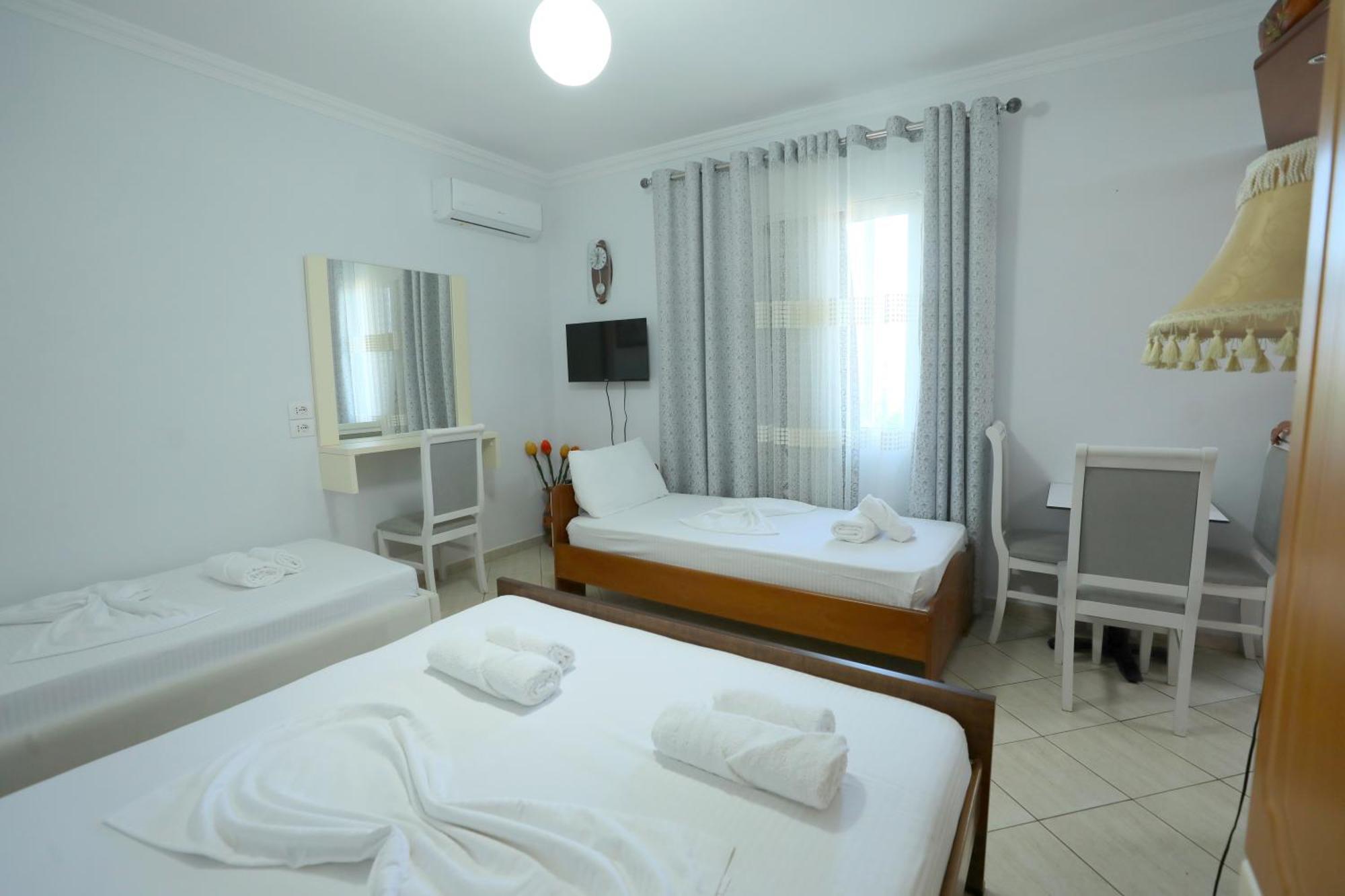 Villa Kevin'S Sarande Ngoại thất bức ảnh
