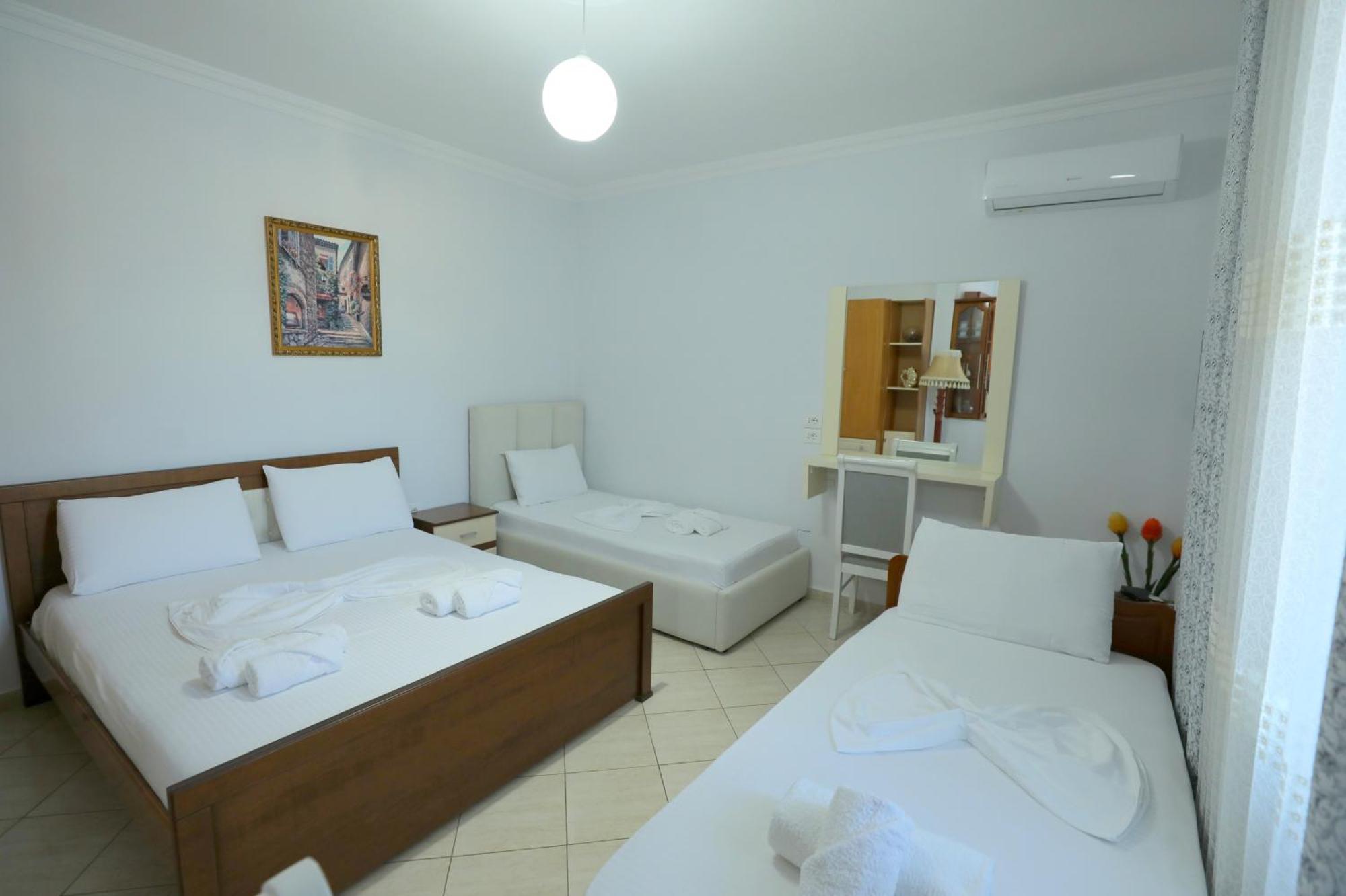 Villa Kevin'S Sarande Ngoại thất bức ảnh