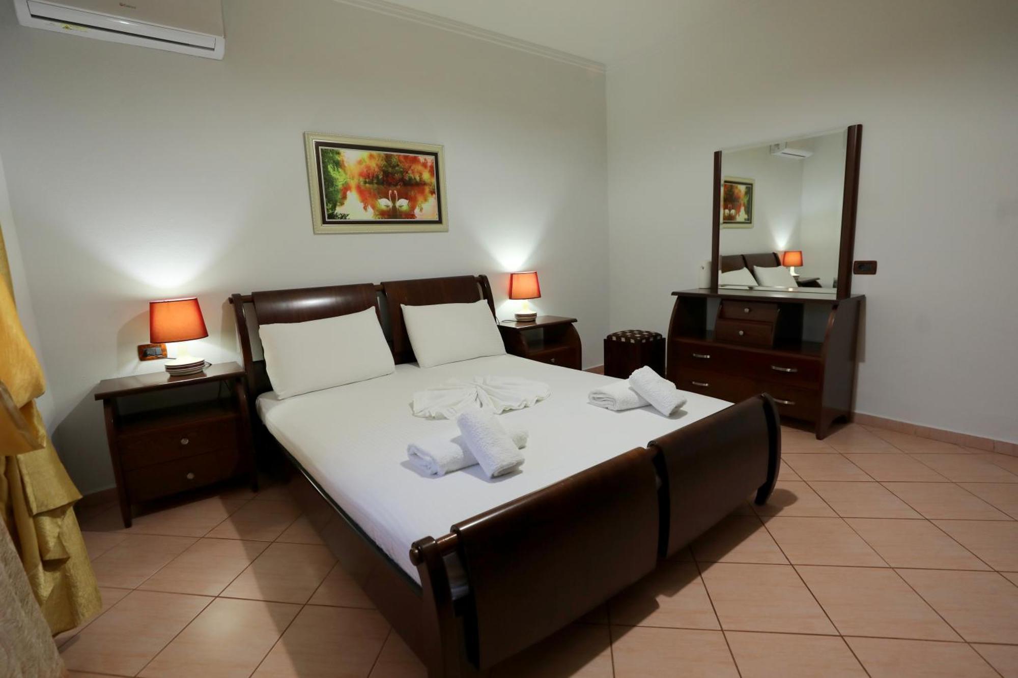 Villa Kevin'S Sarande Ngoại thất bức ảnh